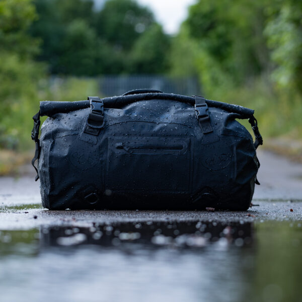 OXFORD AQUA T-30 ROLL BAG /BLACK - Image 3